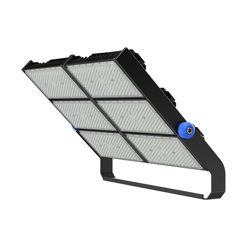 Lampu sukan diterajui kuasa tinggi 1500w